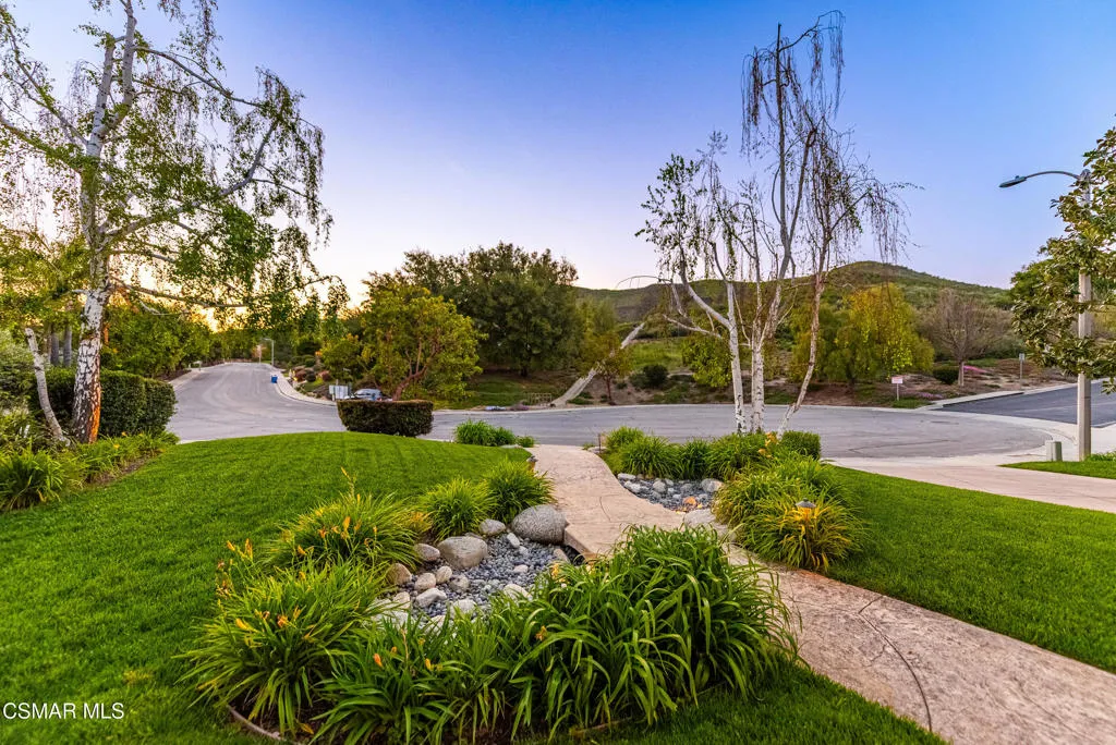 1008 N Country Club Drive, Simi Valley, California 93065 home-pic-37